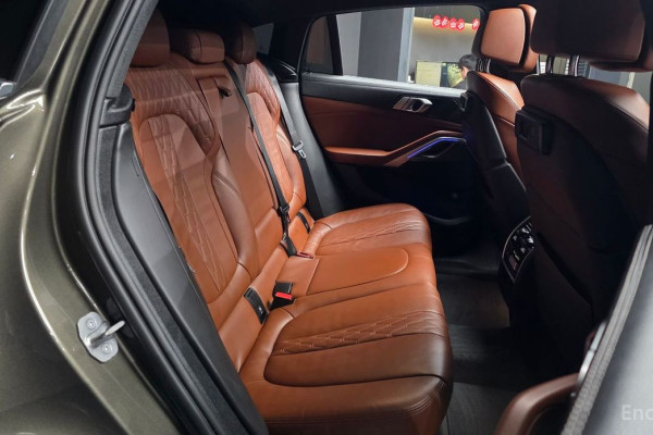 2022 BMW X6 с пробегом 68 057 км