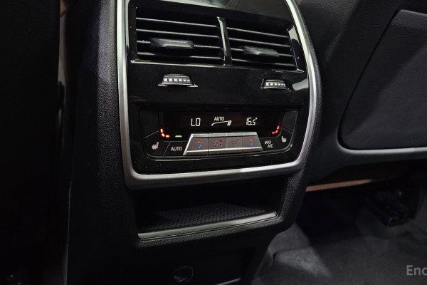 2022 BMW X6 с пробегом 77 910 км