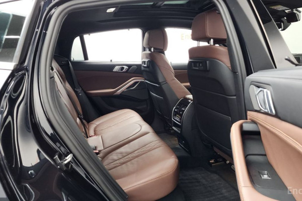 2022 BMW X6 с пробегом 72 903 км