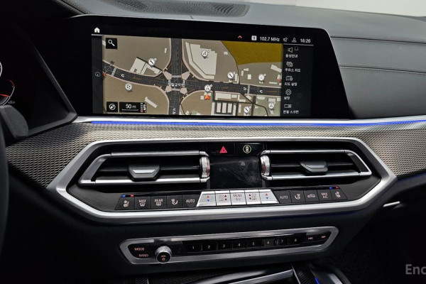 2022 BMW X6 с пробегом 92 393 км