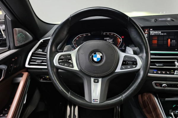 2022 BMW X6 с пробегом 32 062 км