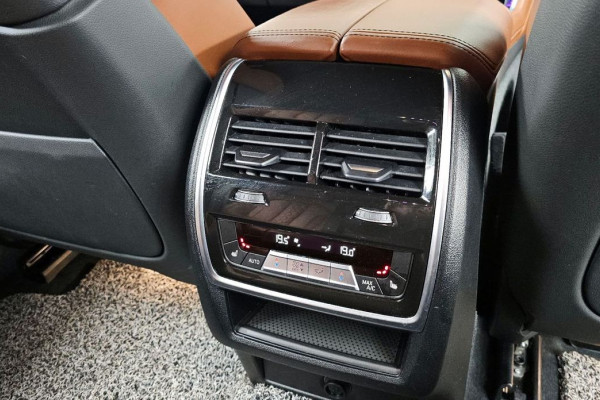 2022 BMW X6 с пробегом 61 775 км