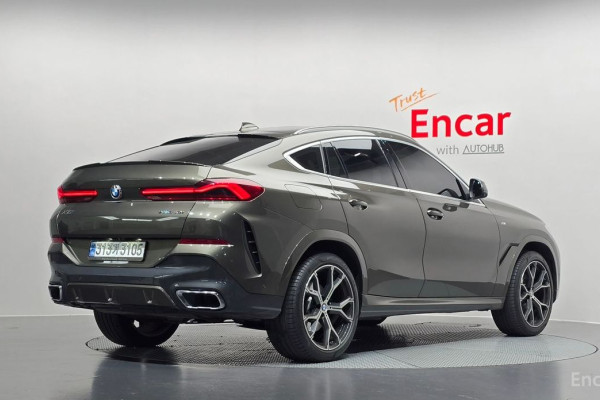 2022 BMW X6 с пробегом 28 124 км