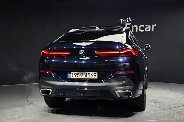 2022 BMW X6 с пробегом 24 839 км