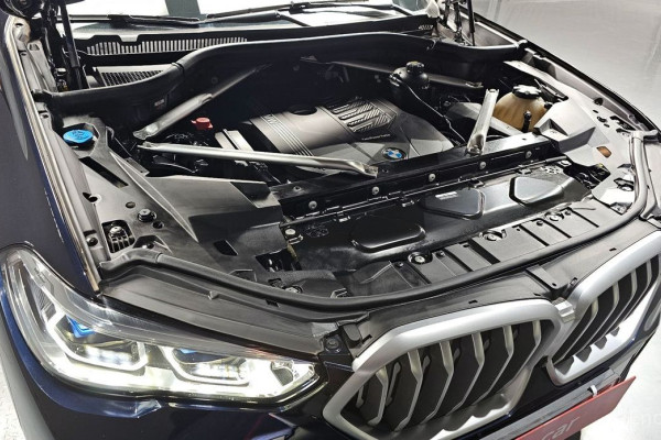 2022 BMW X6 с пробегом 47 496 км