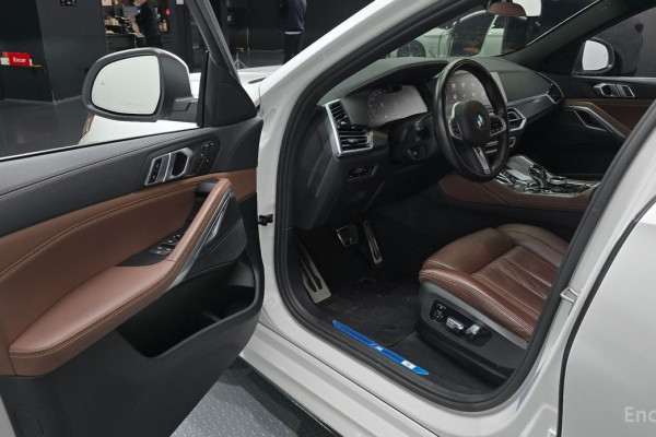 2022 BMW X6 с пробегом 66 425 км