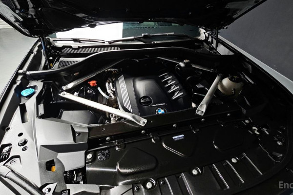 2022 BMW X6 с пробегом 24 839 км