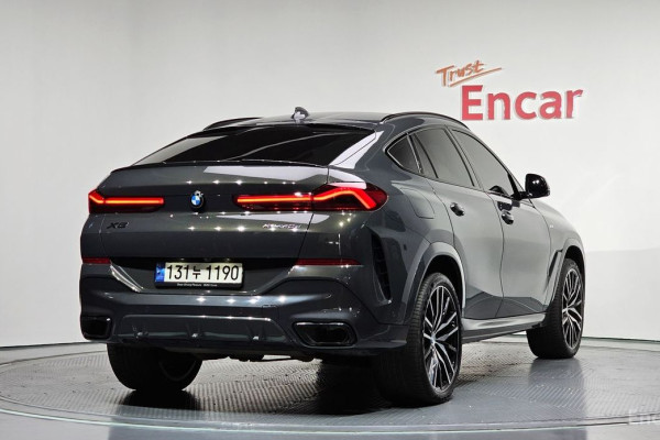 2022 BMW X6 с пробегом 71 189 км