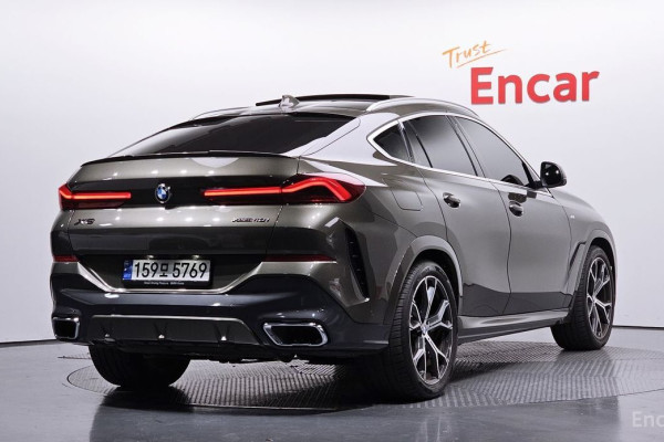 2022 BMW X6 с пробегом 21 657 км