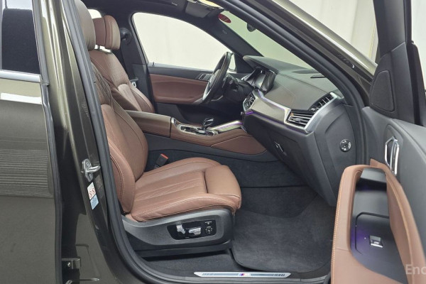 2022 BMW X6 с пробегом 28 124 км