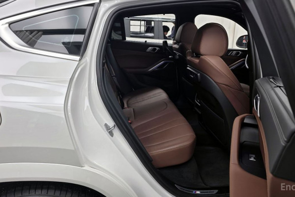 2022 BMW X6 с пробегом 56 531 км