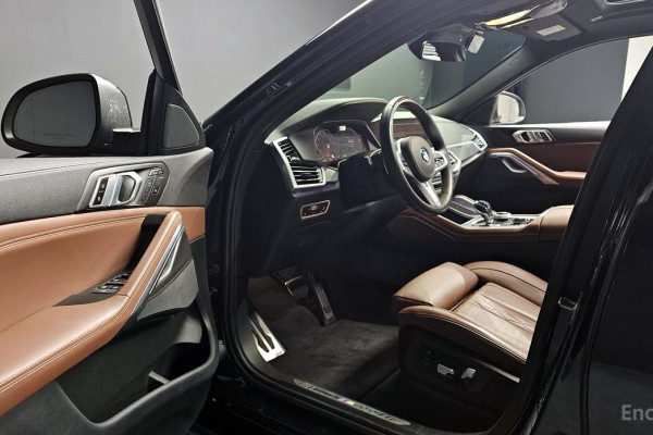 2022 BMW X6 с пробегом 24 839 км