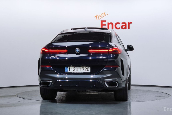 2022 BMW X6 с пробегом 48 048 км