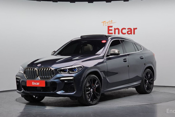 2022 BMW X6 с пробегом 28 003 км