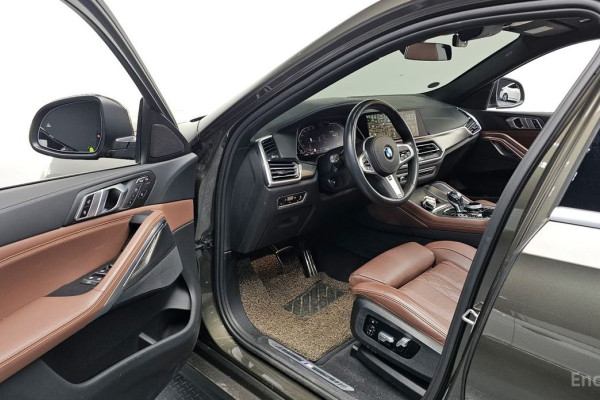 2022 BMW X6 с пробегом 21 657 км