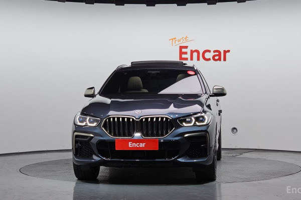 2022 BMW X6 с пробегом 28 003 км