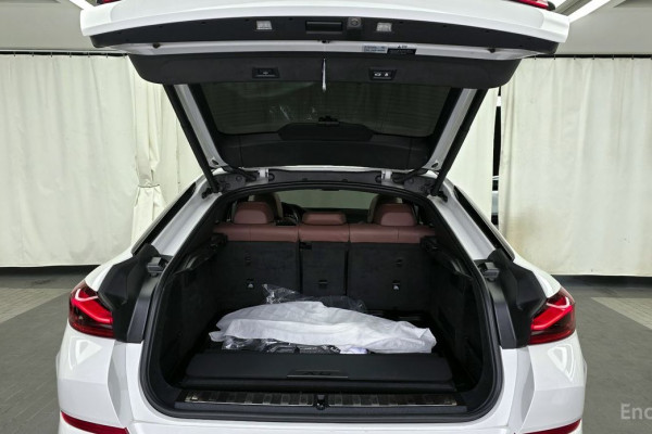 2022 BMW X6 с пробегом 56 531 км