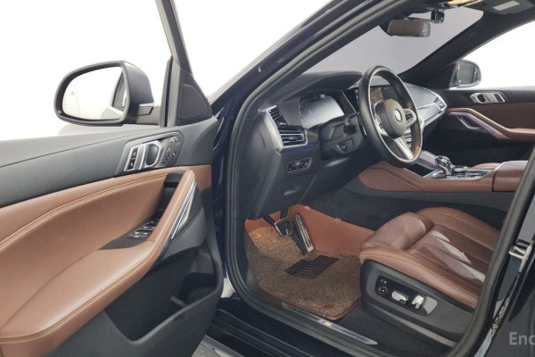 2022 BMW X6 с пробегом 48 048 км