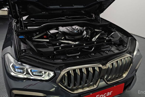 2022 BMW X6 с пробегом 28 003 км