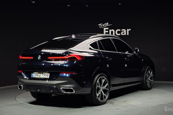 2022 BMW X6 с пробегом 33 463 км