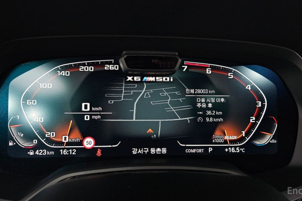 2022 BMW X6 с пробегом 28 003 км