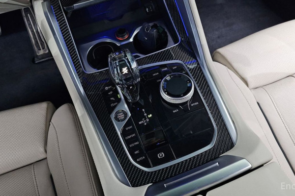 2022 BMW X6 с пробегом 28 003 км