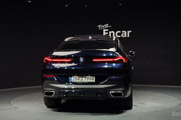2022 BMW X6 с пробегом 33 463 км