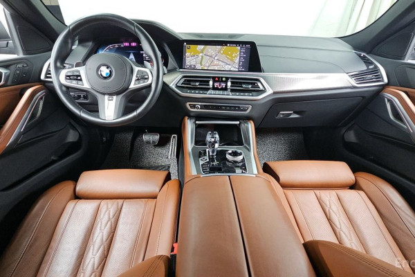 2022 BMW X6 с пробегом 33 859 км