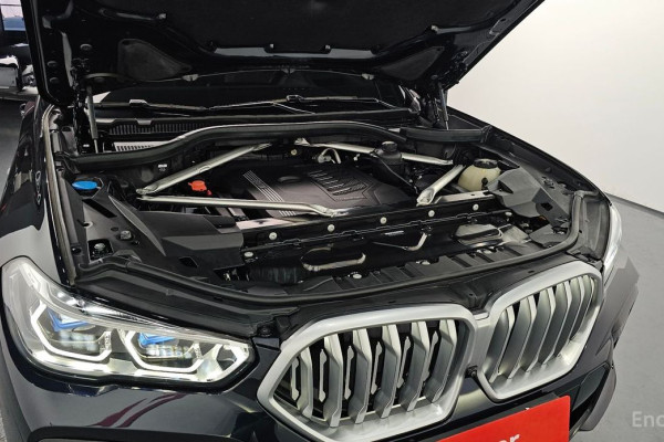 2022 BMW X6 с пробегом 42 060 км