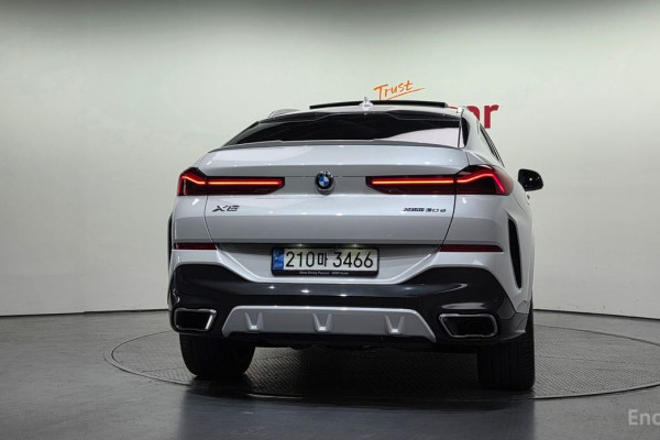 2022 BMW X6 с пробегом 24 443 км