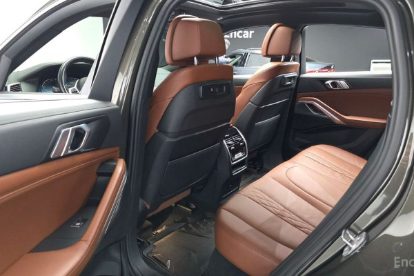 2022 BMW X6 с пробегом 107 571 км