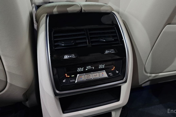 2022 BMW X6 с пробегом 28 003 км