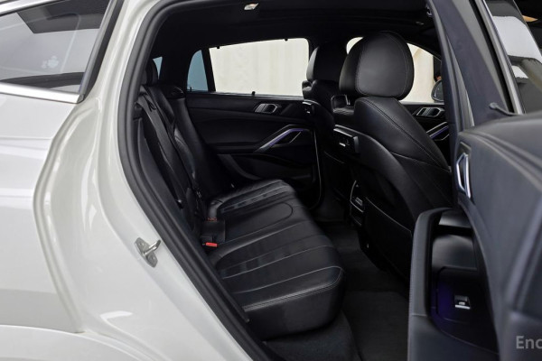 2022 BMW X6 с пробегом 31 207 км