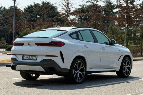 2022 BMW X6 с пробегом 64 414 км