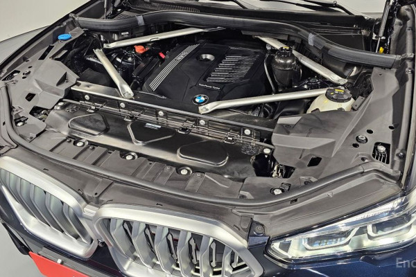 2022 BMW X6 с пробегом 27 571 км