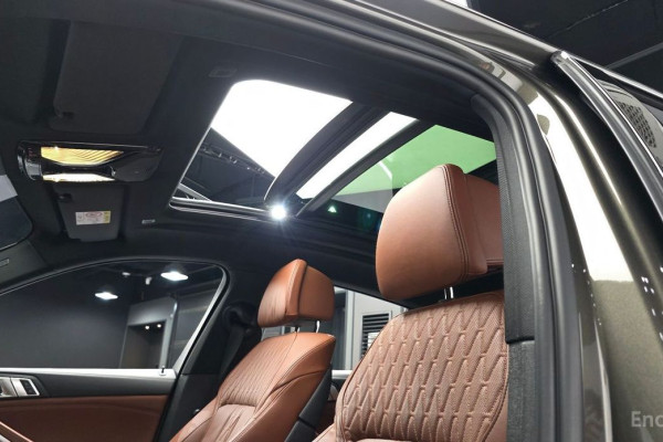 2022 BMW X6 с пробегом 107 571 км