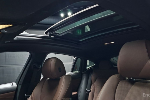 2022 BMW X6 с пробегом 33 463 км