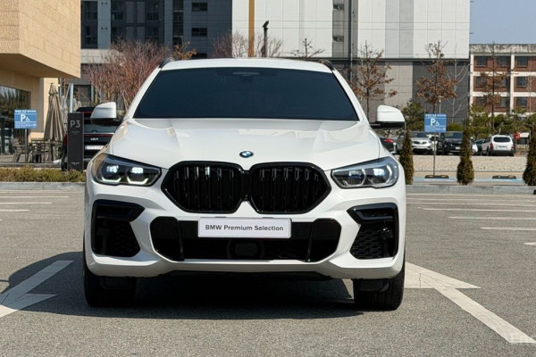 2022 BMW X6 с пробегом 64 414 км