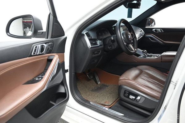 2022 BMW X6 с пробегом 79 300 км