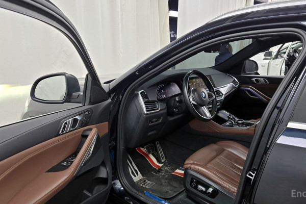 2022 BMW X6 с пробегом 76 463 км