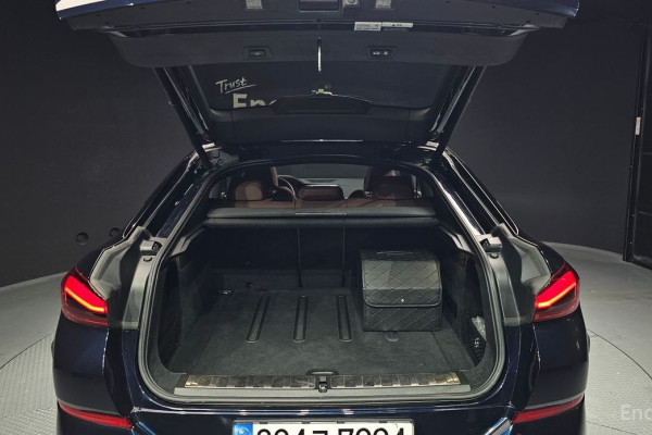 2022 BMW X6 с пробегом 33 463 км