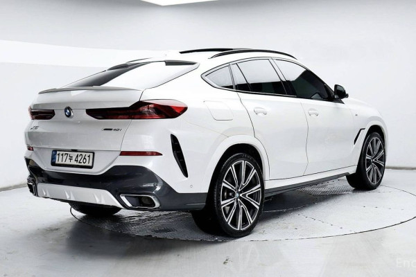 2022 BMW X6 с пробегом 75 055 км