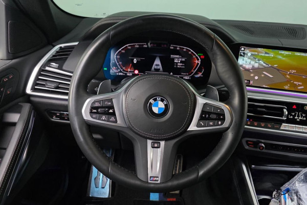 2022 BMW X6 с пробегом 24 443 км