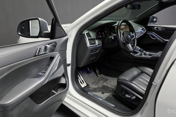 2022 BMW X6 с пробегом 72 999 км