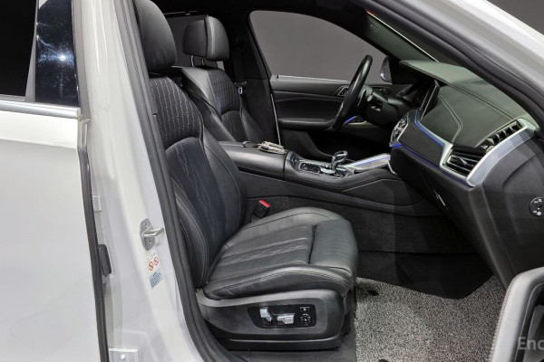 2022 BMW X6 с пробегом 72 999 км