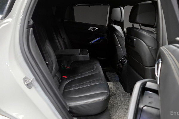 2022 BMW X6 с пробегом 72 999 км