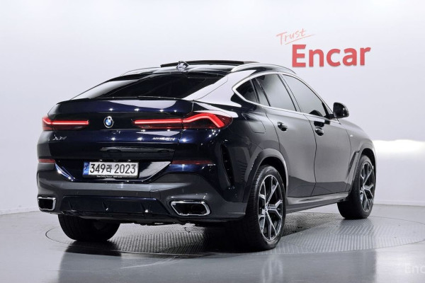 2022 BMW X6 с пробегом 33 174 км