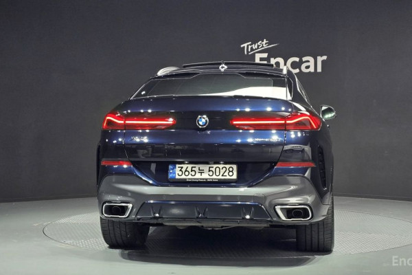 2022 BMW X6 с пробегом 71 240 км