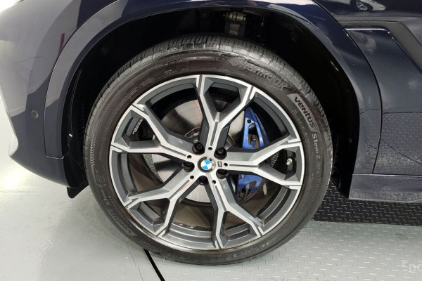 2022 BMW X6 с пробегом 33 174 км