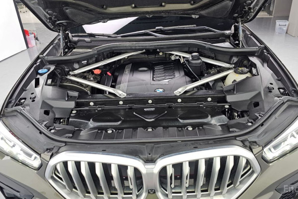 2022 BMW X6 с пробегом 76 389 км